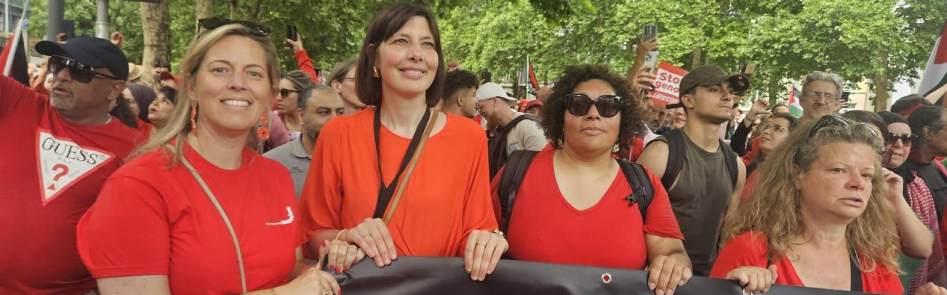 Béné achter de Banner