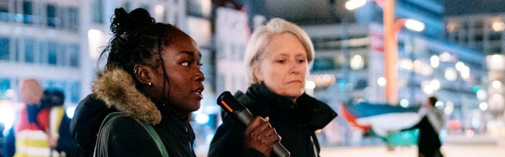 Naomi Zoka en Annemarie Gielen op maandagavondactie Antwerpen