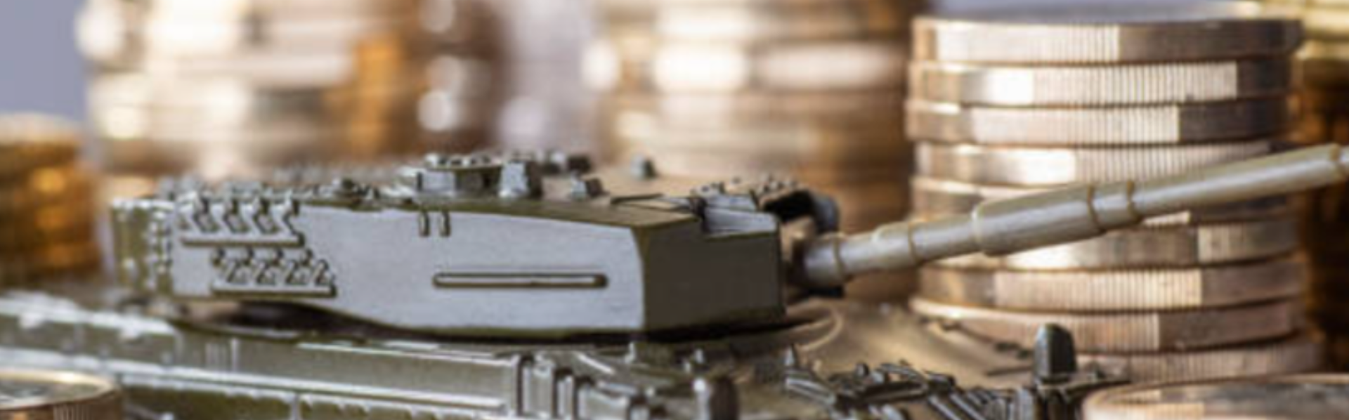 Alleen moeten we opletten dat we niet ons veiligheidsbeleid gaan vormgeven op basis van industriële belangen. Want dan creëer je een industrie die er zelf alle belang bij heeft, dat er militaire paraatheid is, dat er militaire conflicten zijn.”  -Orry Van de Wauwer