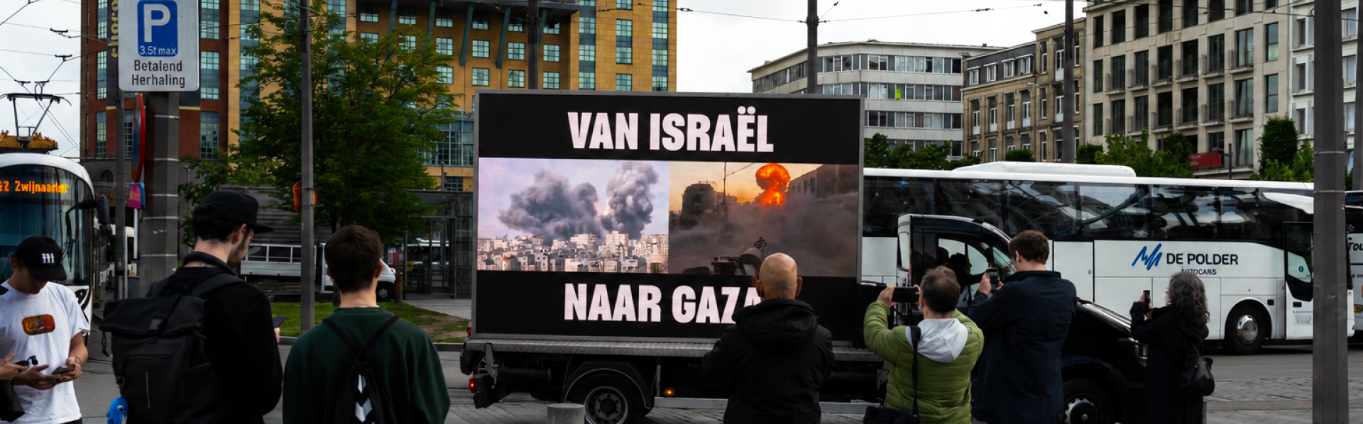 De LED-truck op het Astridplein in Antwerpen