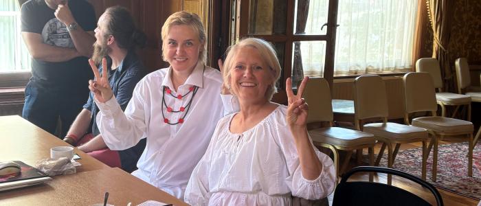 Olga Karach en Annemarie Gielen bij Quakers