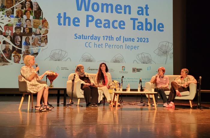 Panel Women at Peace Table
