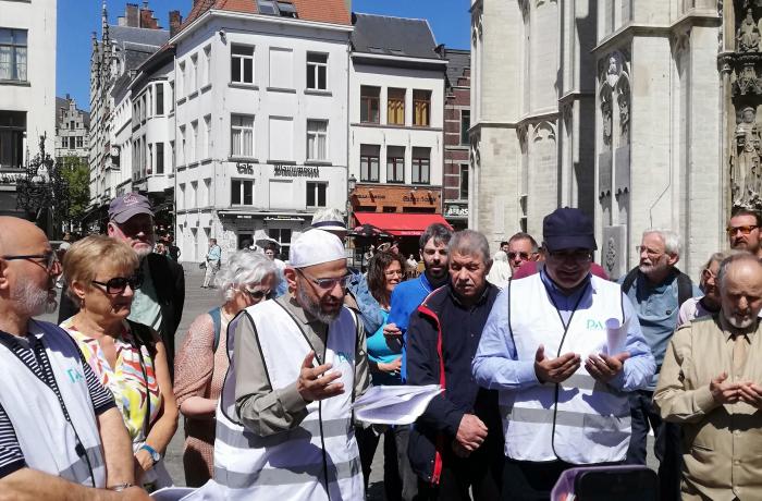 Dua voor de kathedraal