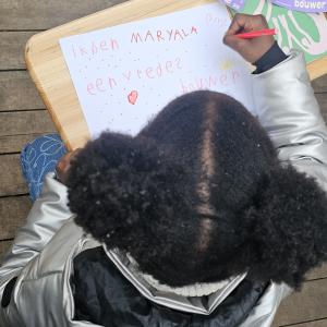 Een jonge vredesbouwer