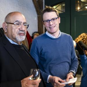 Palesijnse vredesactivist Zoughbi Alzoughbi en voorzitter Wim Vandewiele